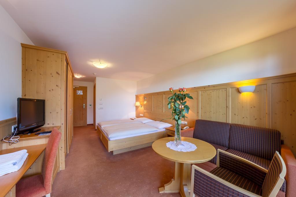 קאסטלרוטו Hotel Plunger מראה חיצוני תמונה