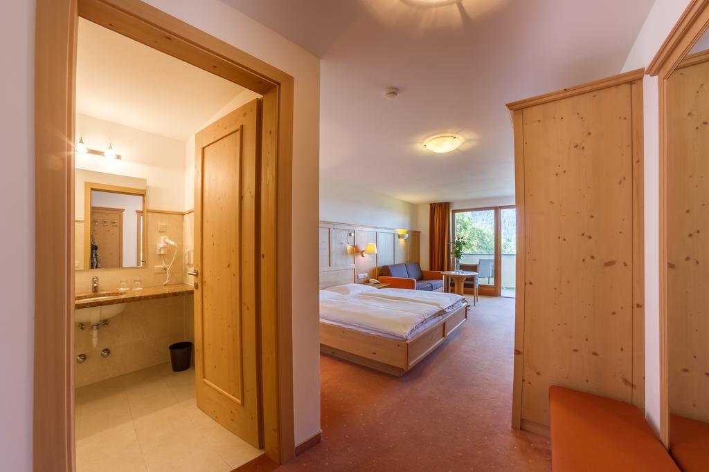 קאסטלרוטו Hotel Plunger מראה חיצוני תמונה